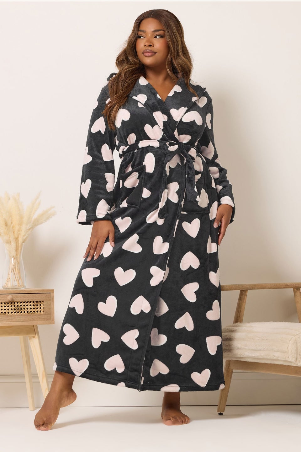 Yours Curve Black Love Heart Maxi Dressing Gown