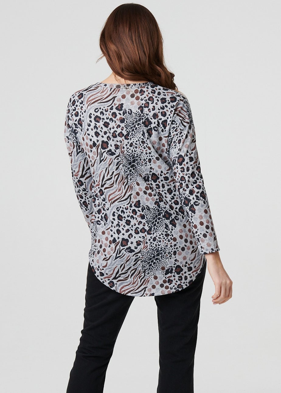 Izabel London Beige Animal Print Curve Hem Relaxed Top