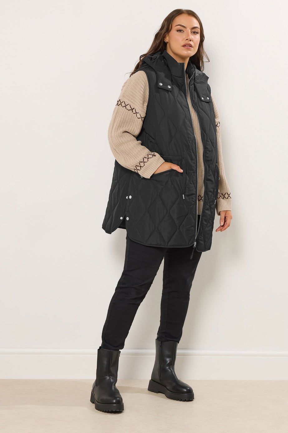 Yours Curve Black Quilted Gilet