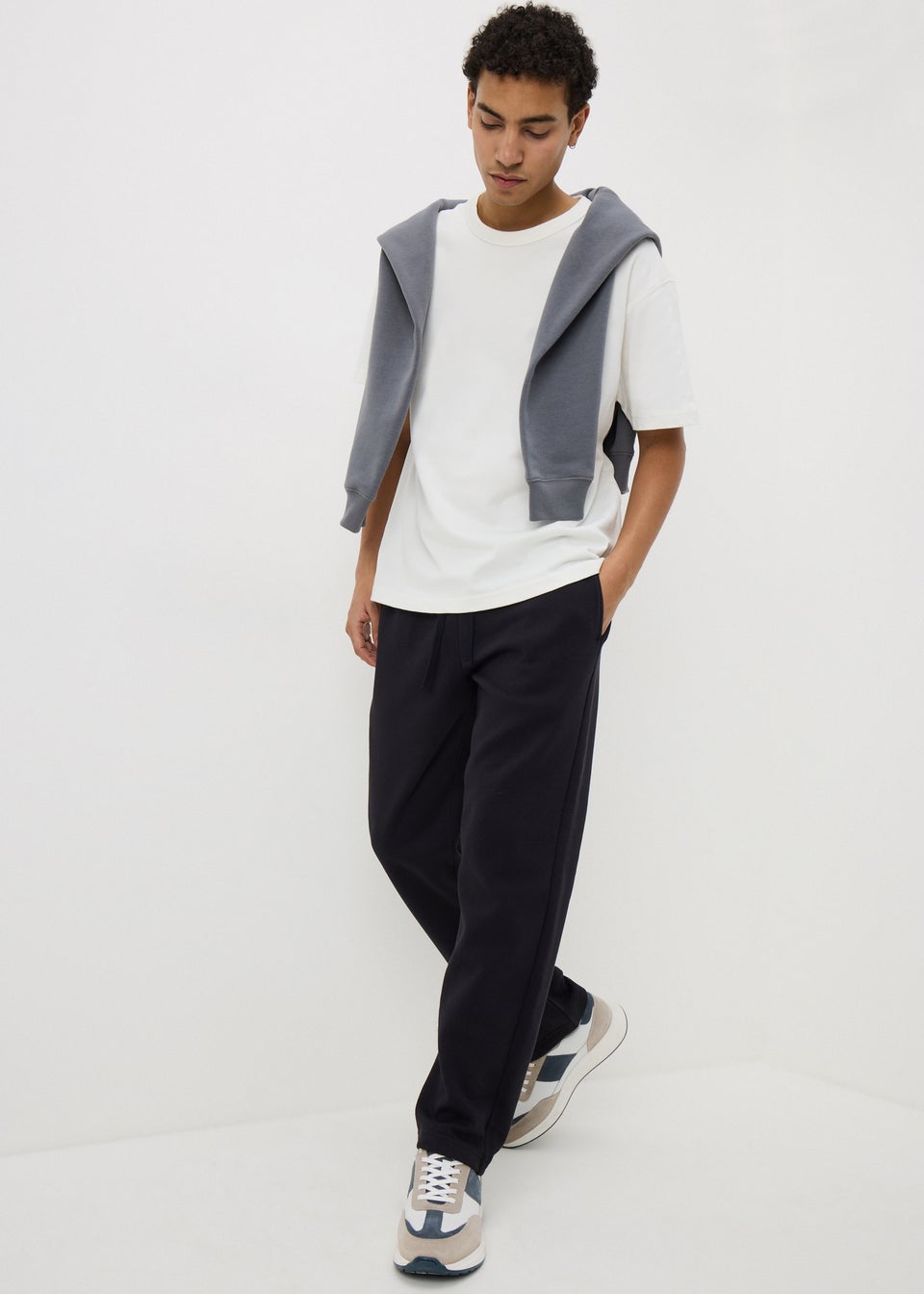 Black Relaxed Straight Jogging Bottoms