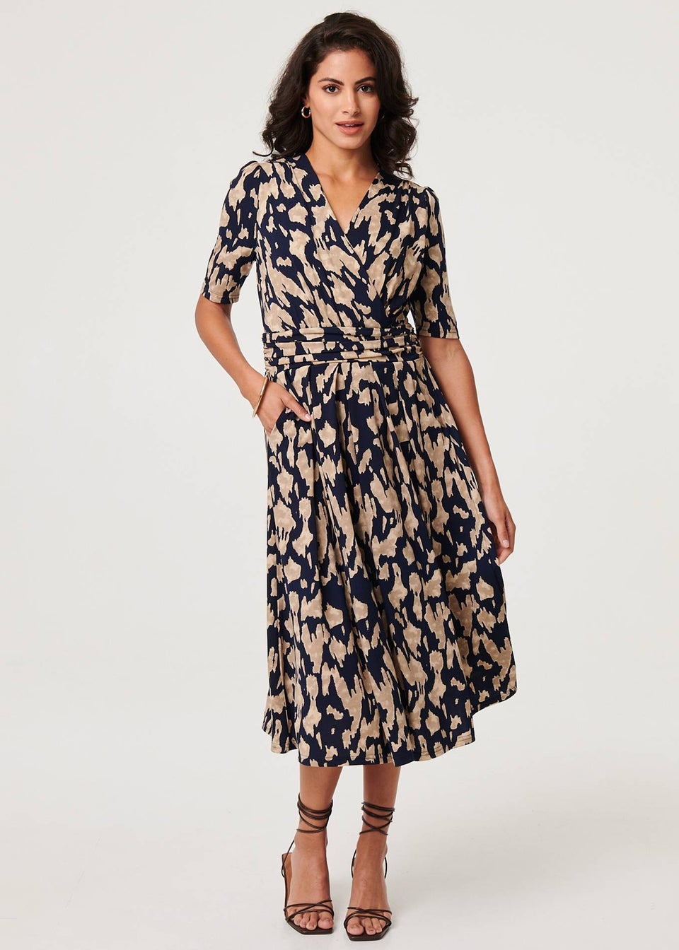 Izabel London Navy Printed Ruched 1/2 Sleeve Midi Dress