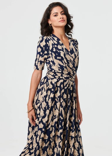 Izabel London Navy Printed Ruched 1/2 Sleeve Midi Dress