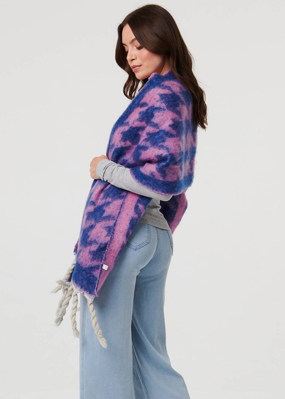 Izabel London Blue Houndstooth Print Oversize Fringed Scarf