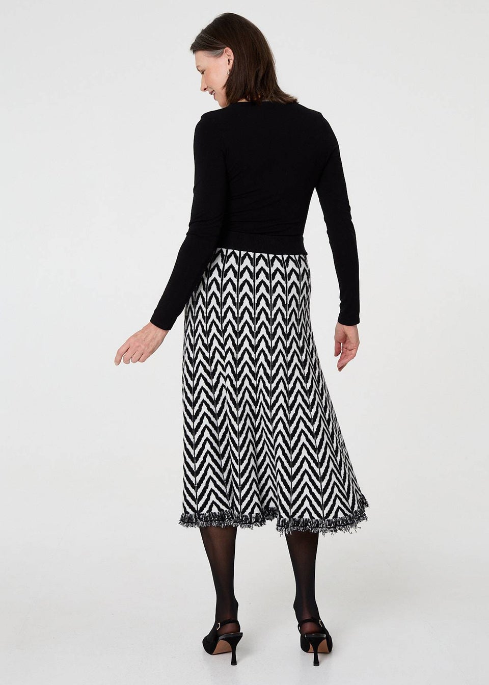 Izabel London Black Chevron Print Fringed Knit Midi Skirt