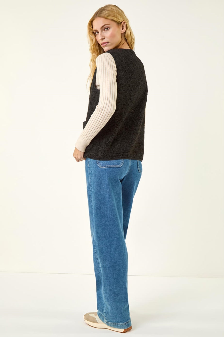 Roman Black Fleece Pocket Gilet