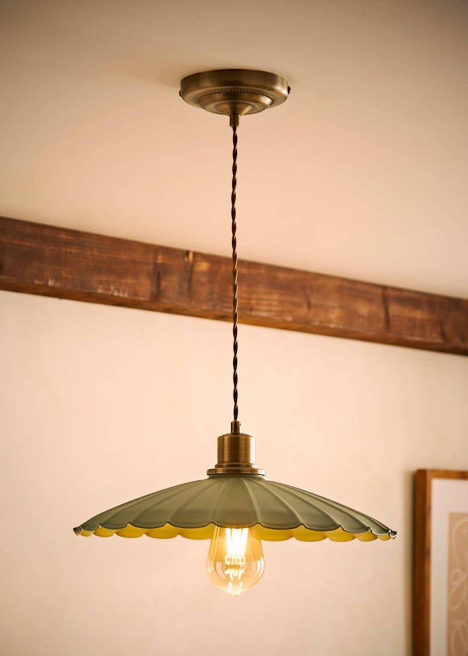 ValueLights Adjustable Ceiling Light Fitting with Green Scallop Shade