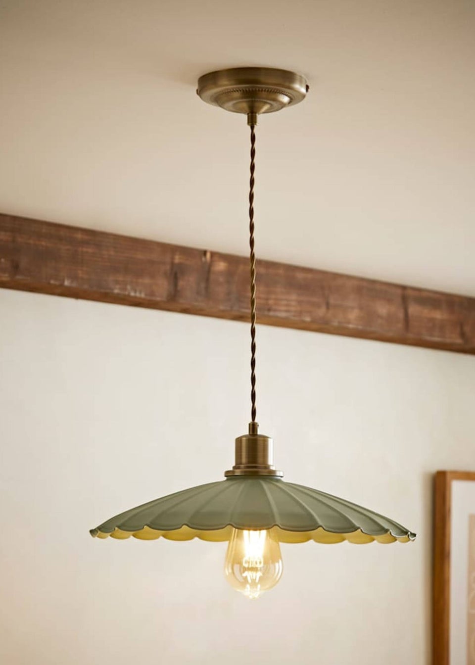 ValueLights Adjustable Ceiling Light Fitting with Green Scallop Shade
