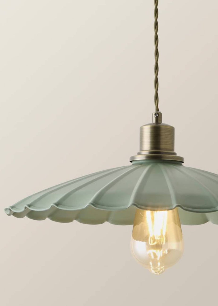 ValueLights Adjustable Ceiling Light Fitting with Green Scallop Shade