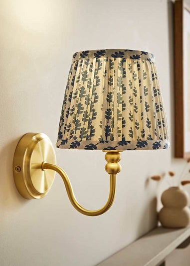 ValueLights Binky Rechargeable Gold Wall Light Floral Pleated Lampshade