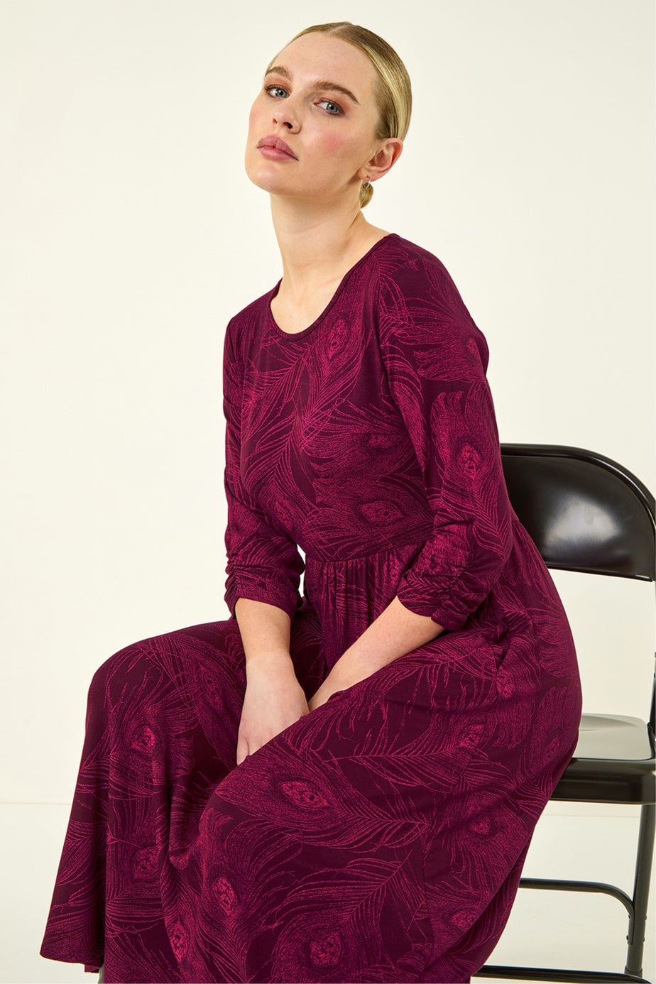 Roman Magenta Petite Feather Print Stretch Midi Dress