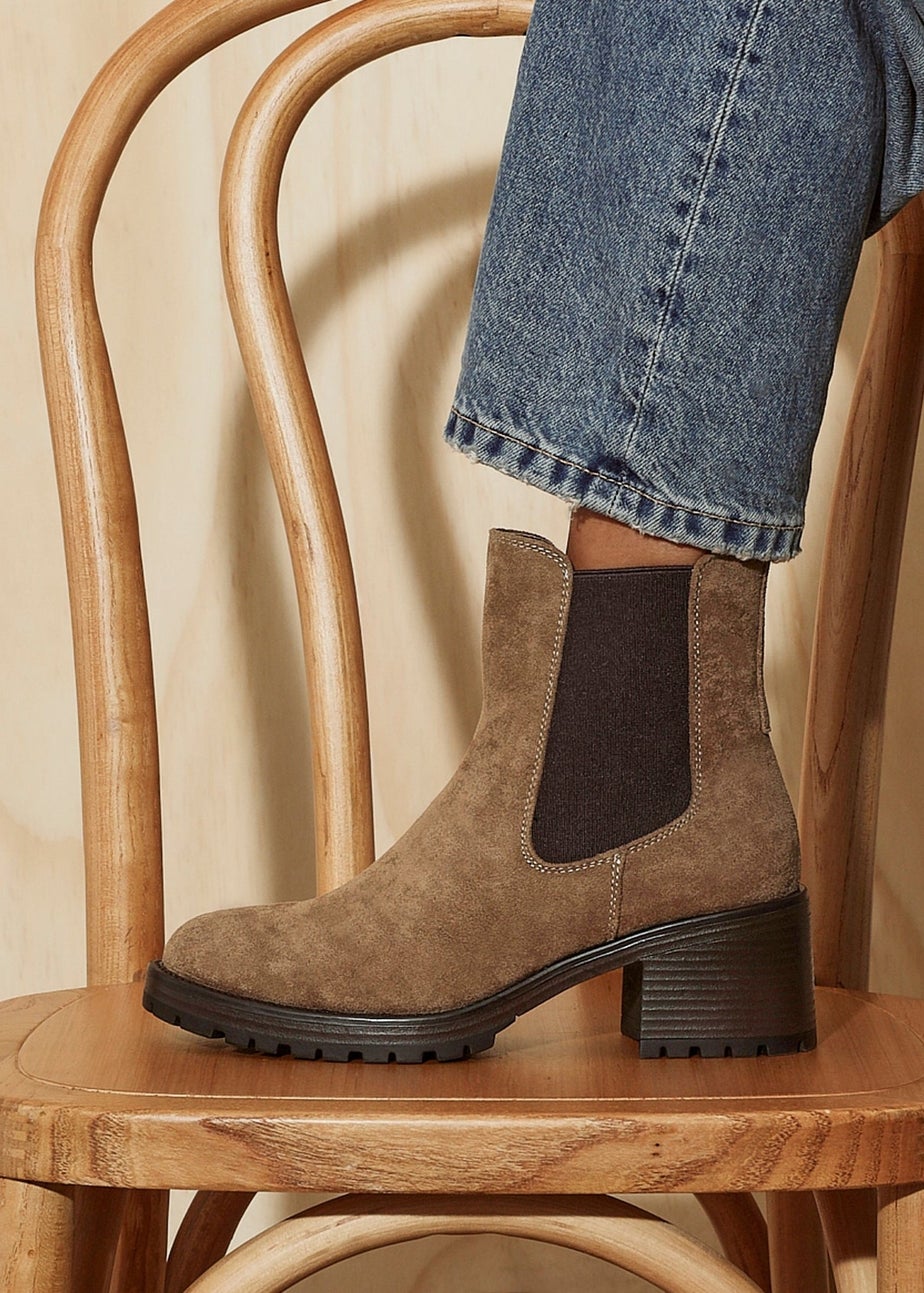 Linzi Path Sand Faux Suede Chelsea Boot