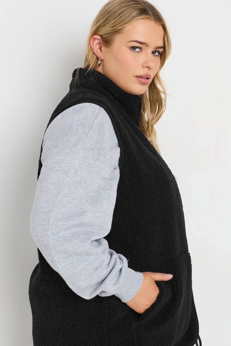 Yours Curve Black Teddy Borg Gilet