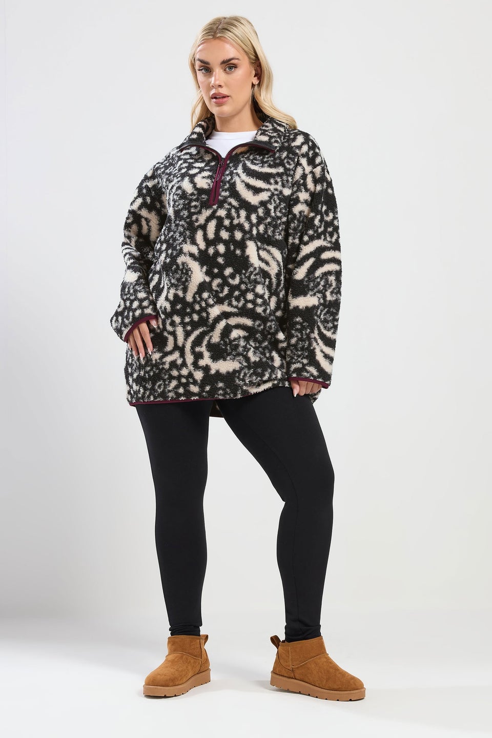 Yours Curve Black Animal Print Borg Fleece