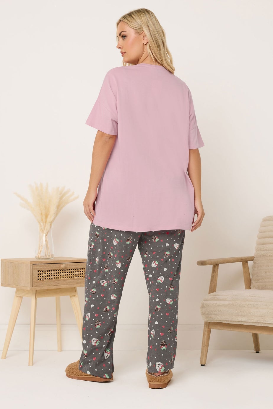 Yours Curve Pink 'Berry Sweet' Wide Leg Pyjama Set