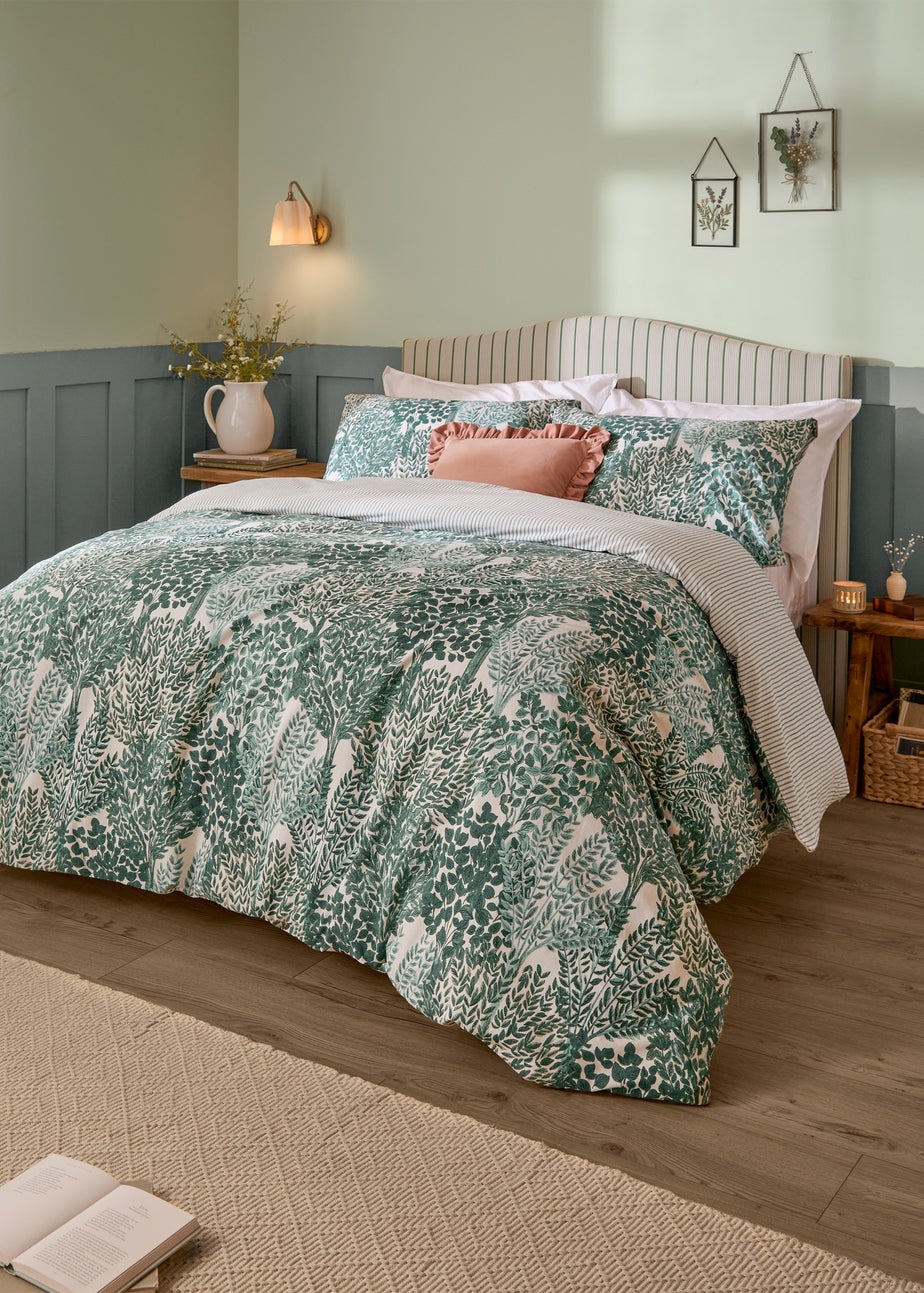 Wylder Topiary Reversible Green Duvet Cover Set