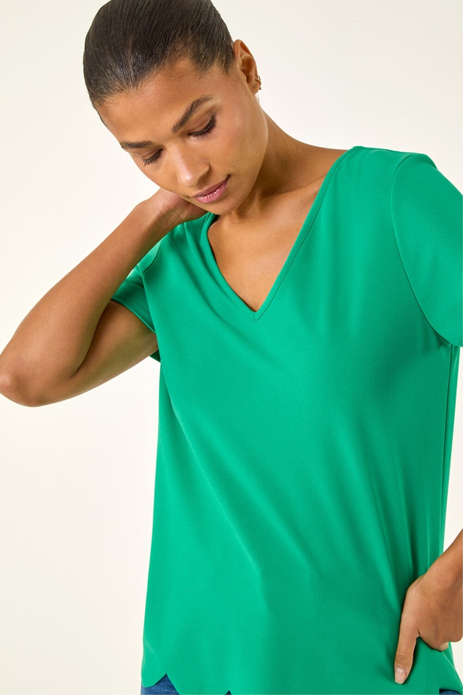Roman Green Scalloped Hem V-Neck T-Shirt