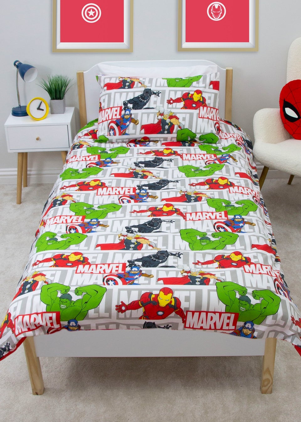 Avengers Red Heroes Polycotton Duvet Cover