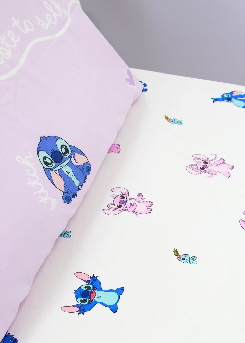 Disney Lilo & Stitch White Chill Fitted Sheet