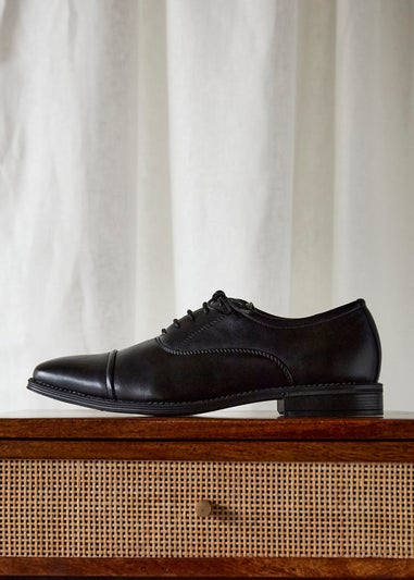 Linzi Lorenzo Mens Black Faux Leather Cap Toe Shoes