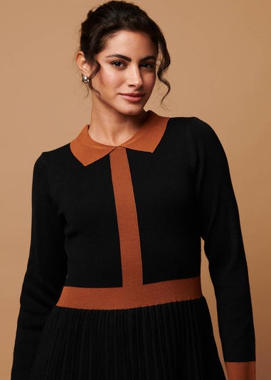 Izabel London Black Border Print Pleated Knit Knee Length Dress