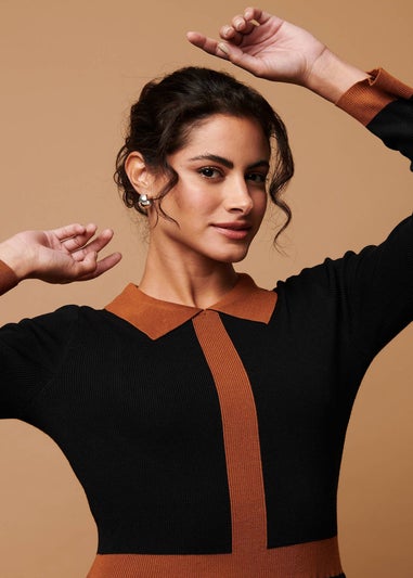 Izabel London Black Border Print Pleated Knit Knee Length Dress