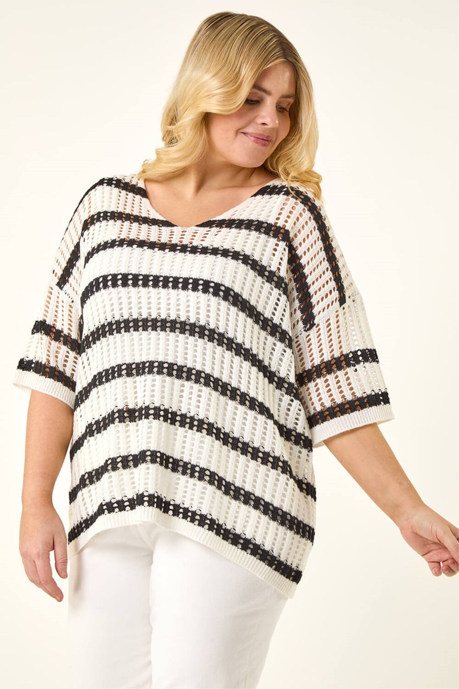 Roman Black Curve Crochet Knitted Top