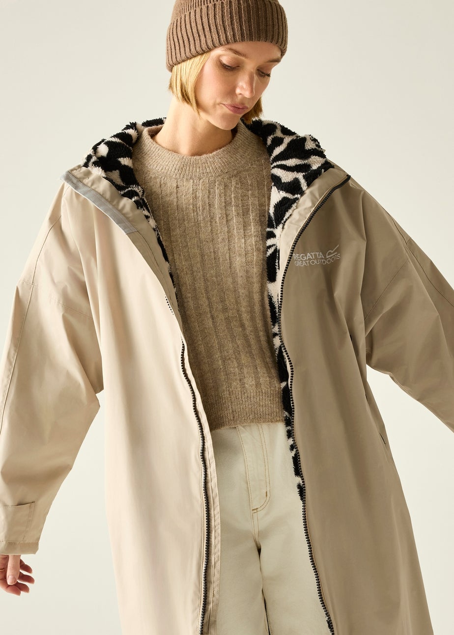 Regatta White Pepper Abstract Floral   Adult Waterproof Robe with Hydrafort Technology