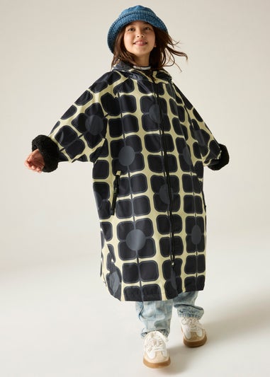 Regatta Giant Poppy Mono Orla Waterproof Changing Robe with Hydrafort Technology  (5-13 Years)