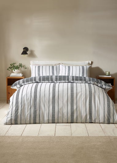 Catherine Lansfield Harbour Stripe Reversible Duvet Cover Set Black