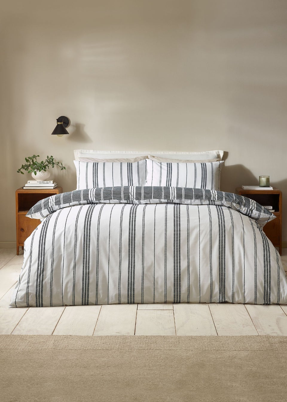 Catherine Lansfield Harbour Stripe Reversible Duvet Cover Set Black
