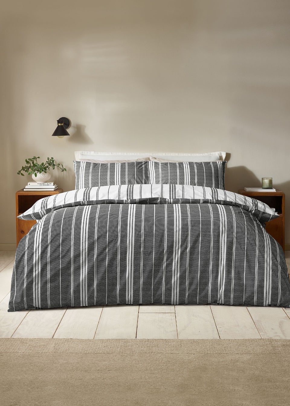 Catherine Lansfield Harbour Stripe Reversible Duvet Cover Set Black