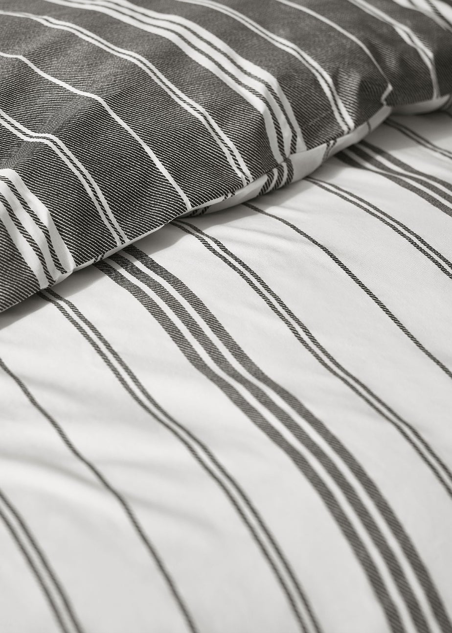 Catherine Lansfield Harbour Stripe Reversible Duvet Cover Set Black