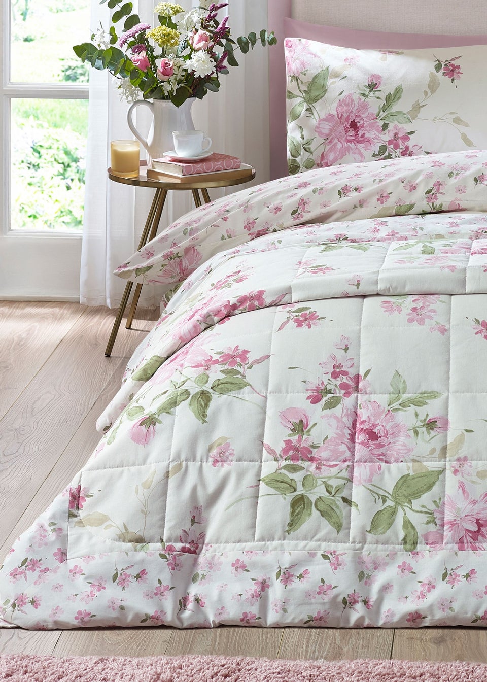 Catherine Lansfield Avebury Floral Reversible Quilted 220x230cm Bedspread Cream