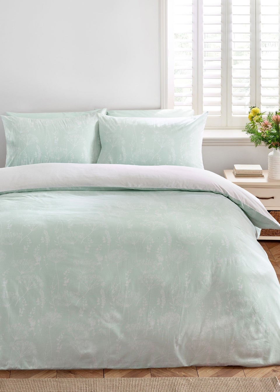 Catherine Lansfield Meadowsweet Floral Reversible Duvet Cover Set Bright