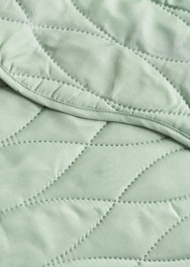 Catherine Lansfield Scallop Waves Quilted 240x260cm Bedspread Green
