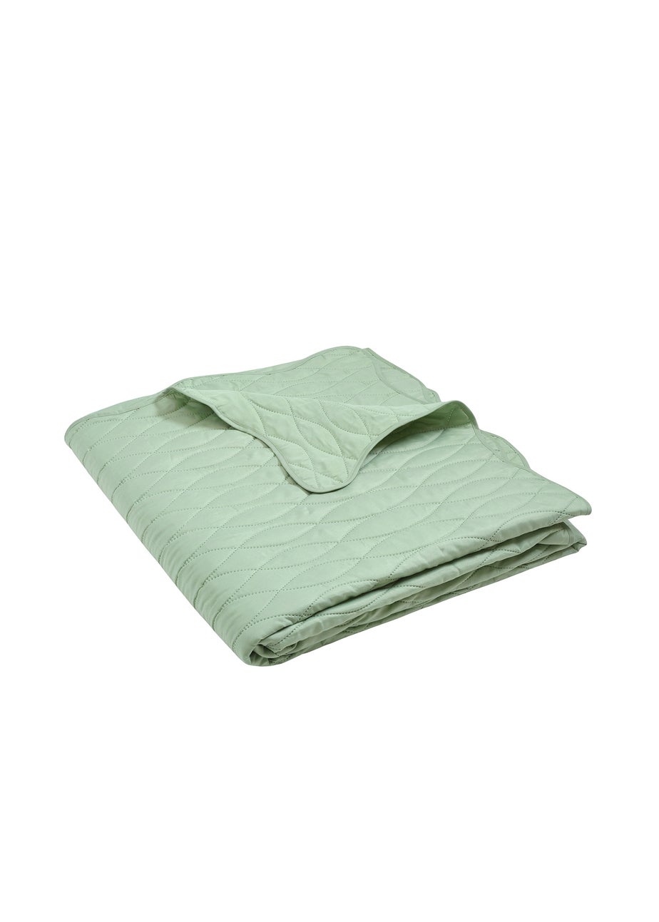 Catherine Lansfield Scallop Waves Quilted 240x260cm Bedspread Green