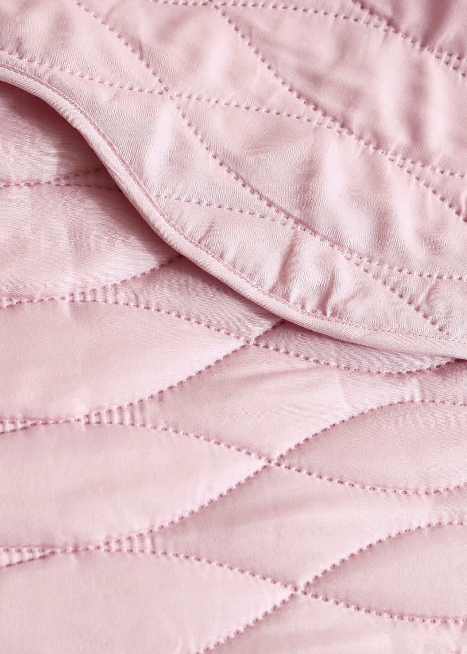 Catherine Lansfield Scallop Waves Quilted 240x260cm Bedspread Pink