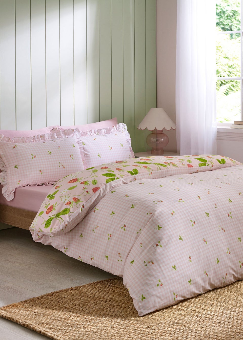Catherine Lansfield Strawberry Frills Gingham Reversible Duvet Cover Set Pink