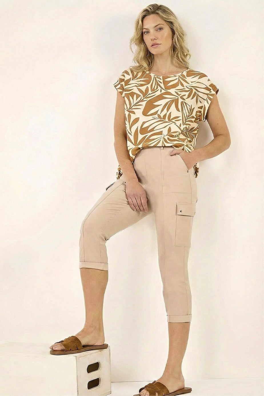 Roman Stone Cropped Cargo Stretch Trouser