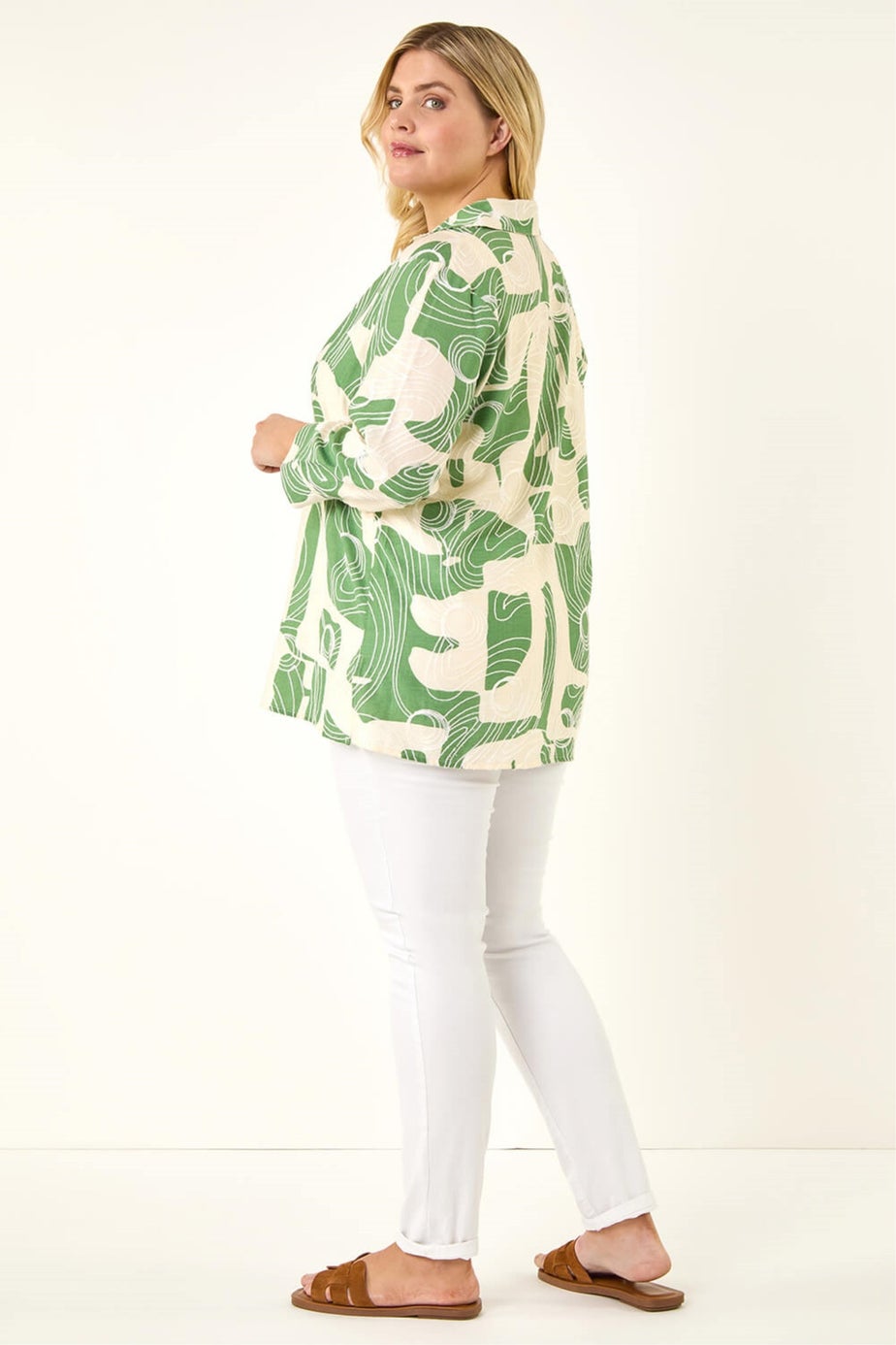 Roman Green Curve Textured Geometric Shirt