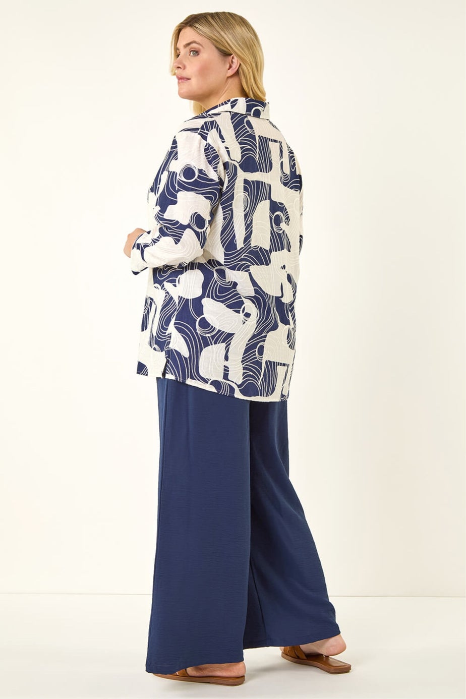 Roman Navy Curve Textured Geometric Shirt