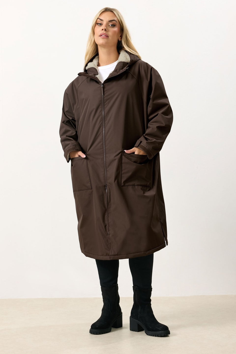 Yours Curve Brown Waterproof Fleece Lined Changing Robe