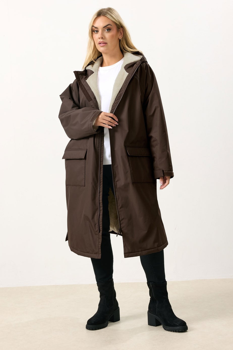 Yours Curve Brown Waterproof Fleece Lined Changing Robe
