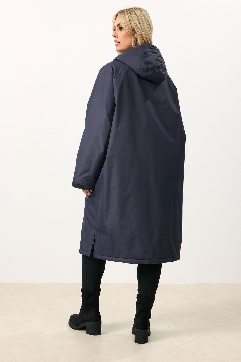 Yours Curve Navy Blue Waterproof Fleece Lined Changing Robe