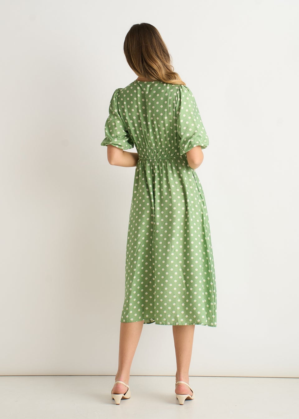 Gini London Sage Green Spot Print Shirred Waist Shift Midi Dress