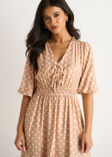 Gini London Oatmeal Spot Print Shirred Waist Shift Midi Dress