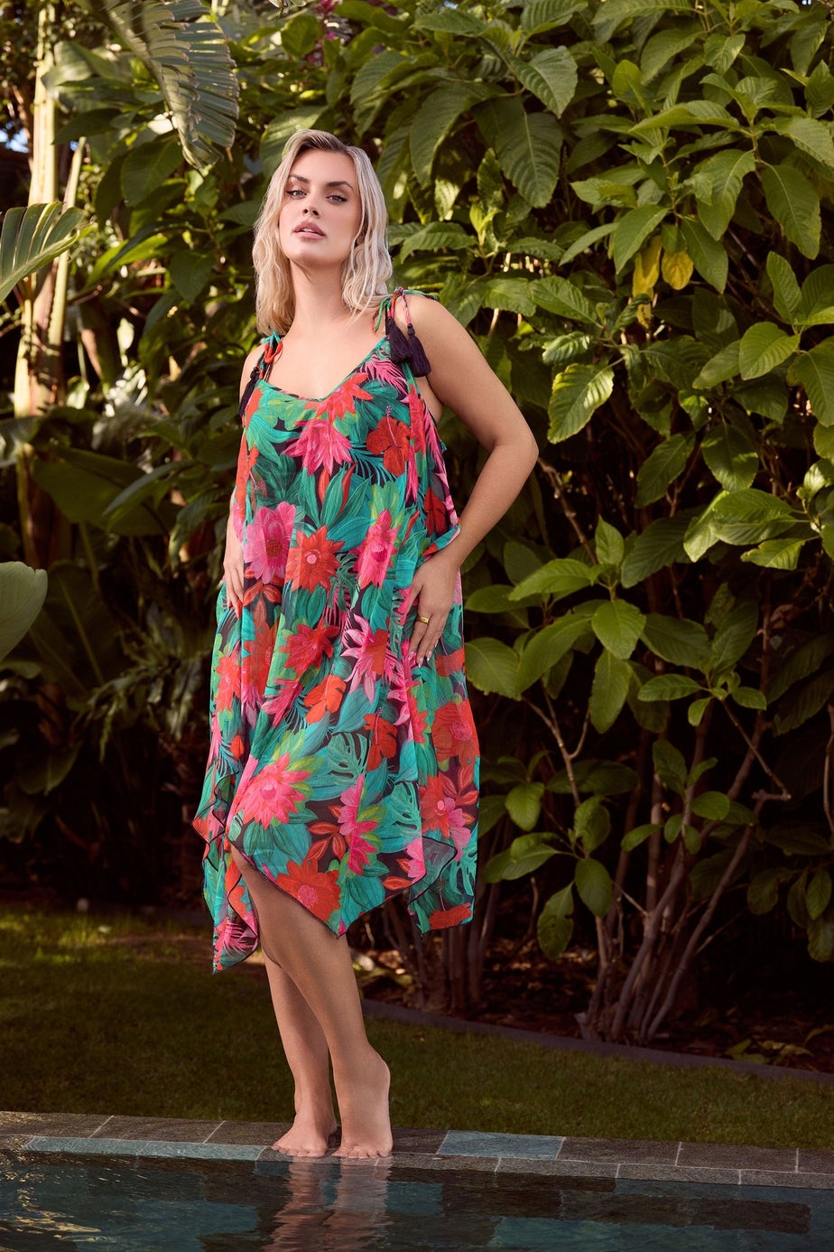 Yours Curve Green & Red Tropical Print Hanky Hem Dress
