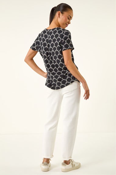 Roman Black Petite Abstract V-Neck Stretch Top