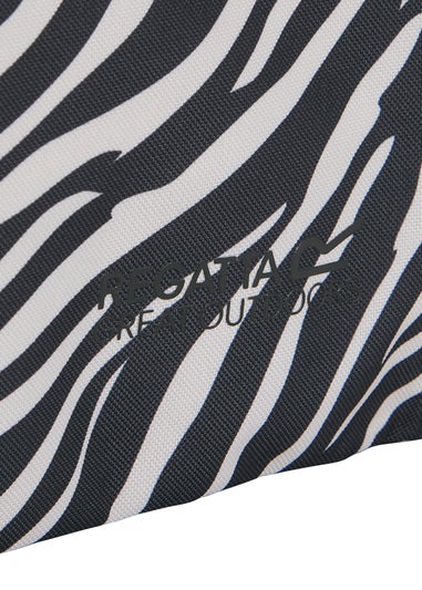 Regatta Zebra Boulder Tote Bag