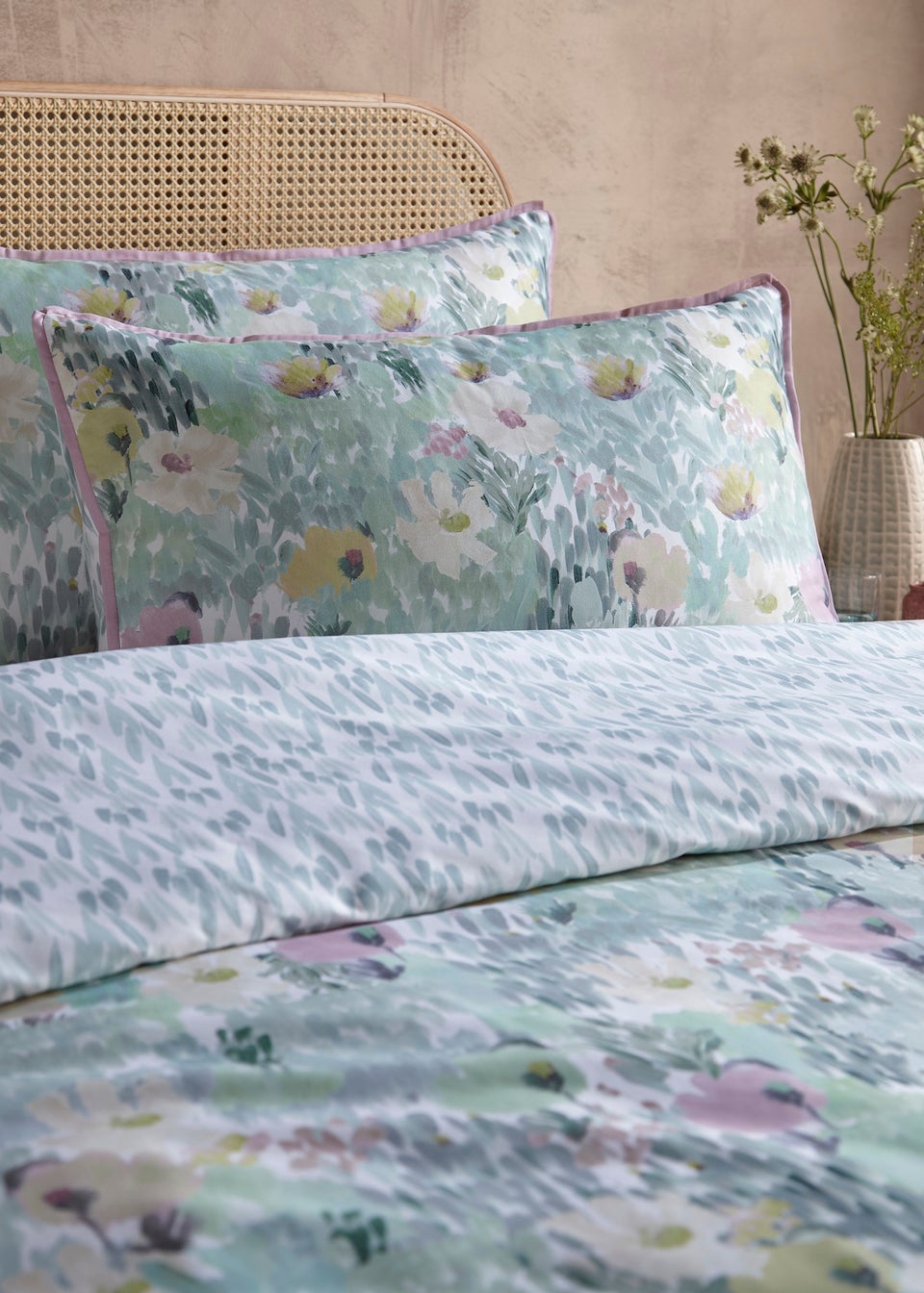 Appletree Abstract Floral Reversible Green Duvet Cover Set